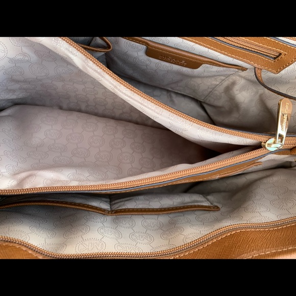 Michael Kors large jet set travel bag - Picture 5 of 8